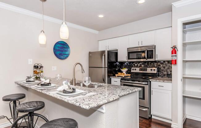 1 bed, 1 bath, 810 sqft, $1,485