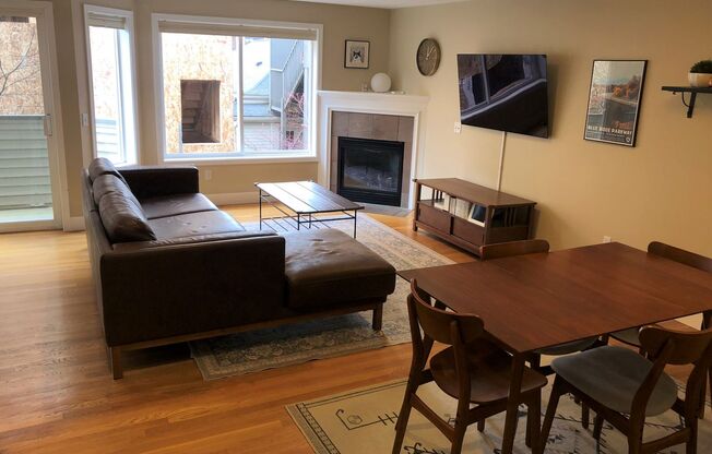 3Bd/3Ba Seattle Townhouse