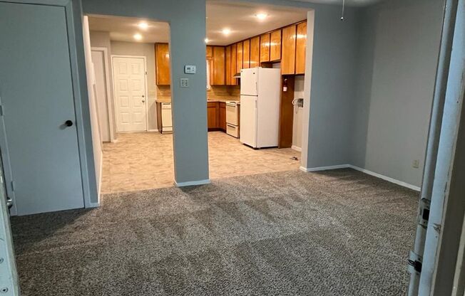 2 beds, 1.5 baths, 1,136 sqft, $1,295, Unit 1