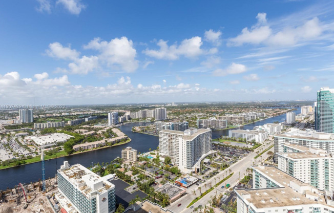 2 beds, 2 baths, $7,500, Unit # 3302