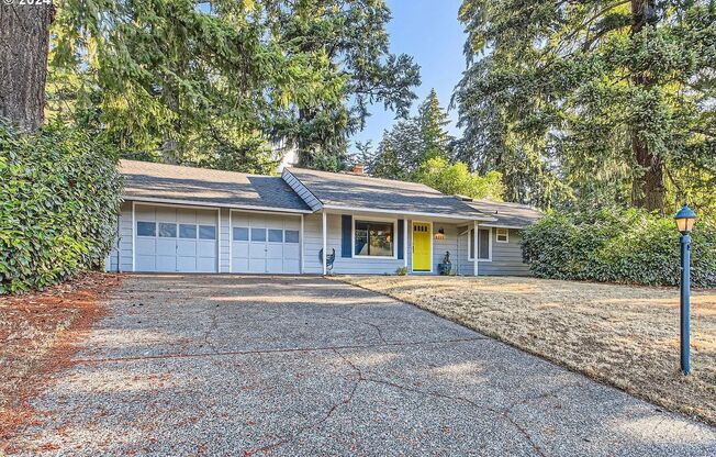 Lake Oswego - Single Level Ranch, Newly Updated, New Roof, Pet Negotiable