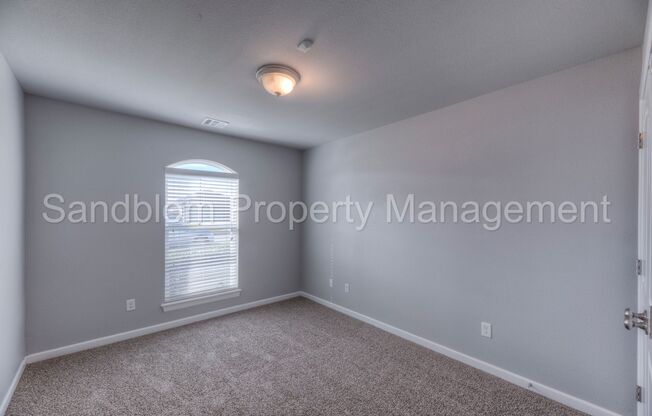 3 beds, 2 baths, $1,745