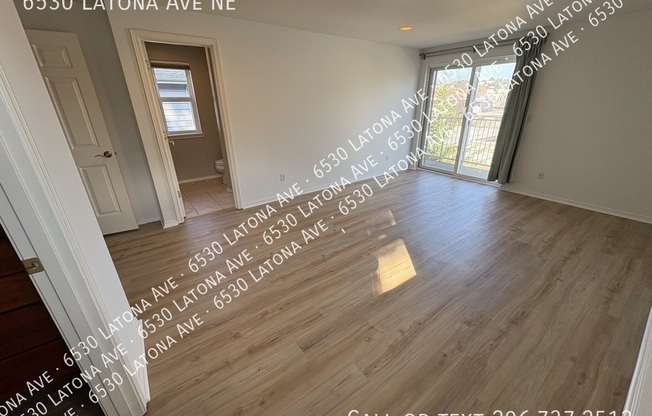 6530 LATONA AVE NE
