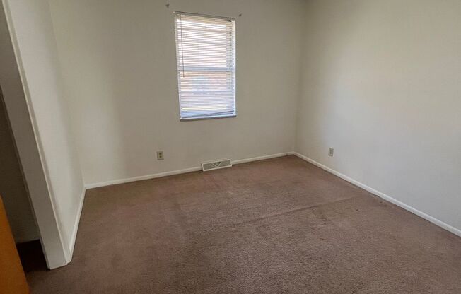 Two bedroom with bonus room in Wood River