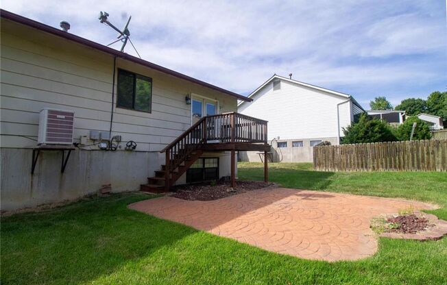 3 beds, 2 baths, $1,995