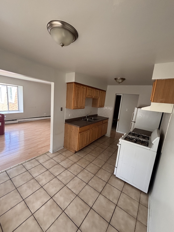 525 Madison Ave #1A