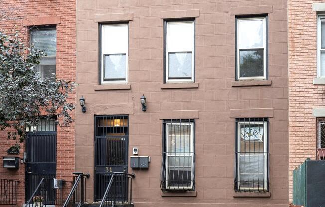 31 IRVING PL