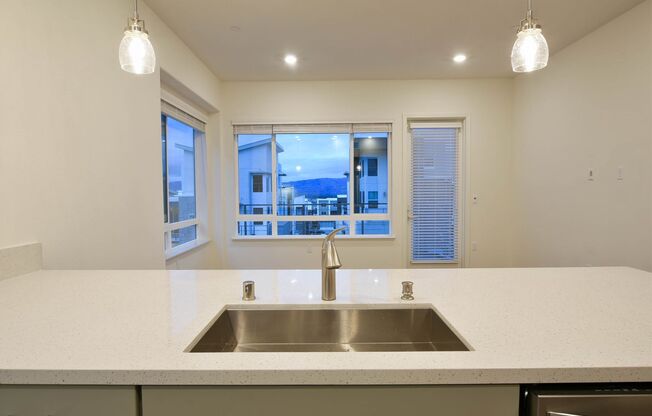 Recently Built 3 Bedroom 2 Bath Communications Hill Luxury Condo!