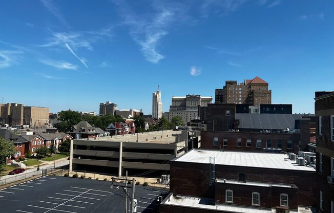 Studio, 1 bath, 400 sqft, $875, Unit 710