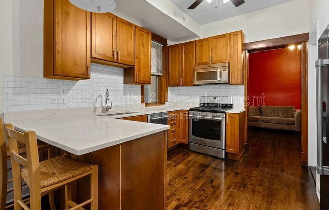 4923 S VINCENNES AVE