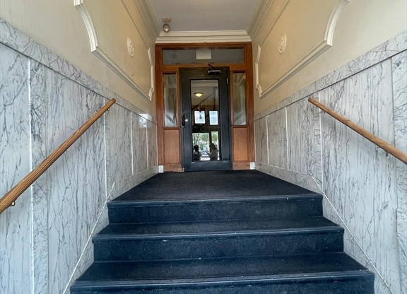 1653 Commonwealth Ave