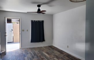 1006 ESSEX E DR