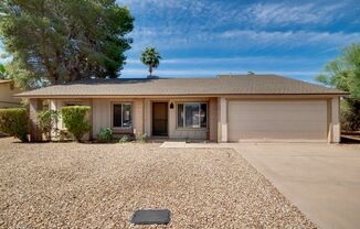CHARMING NORTH SCOTTSDALE HOME WITH LARGE BACKYARD!