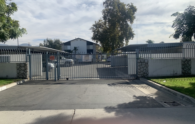 2-Level apartment complex in gated community close to Highland/Waterman Ave. in San Bernardino