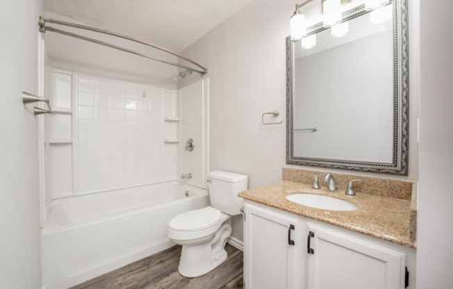 Cute 3 bedroom house near shopping, restaurants, and easy highway access!