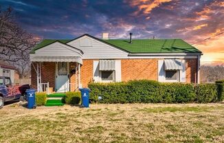 Conveniently Located 3 Bedroom 1 Bathroom Home in the heart of OKC!