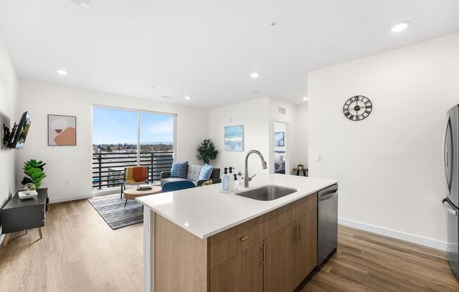 1 bed, 1 bath, 751 sqft, $1,795, Unit 319