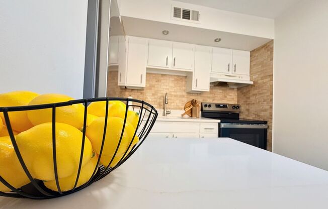 1 bed, 1 bath, 800 sqft, $950, Unit 4101-1A
