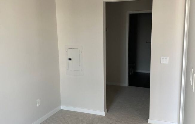 1 bed, 1 bath, 572 sqft, $1,370, Unit 412-A