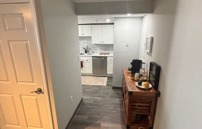 1 bed, 1 bath, 900 sqft, $2,650, Unit 114
