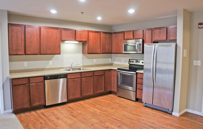 2 beds, 2 baths, 958 sqft, $1,275, Unit 411