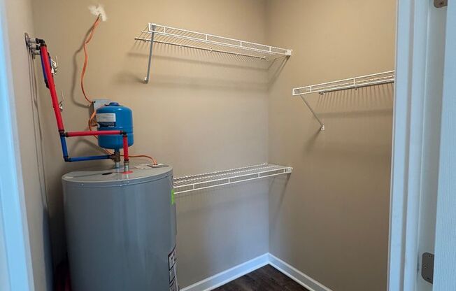 1 bed, 1 bath, 780 sqft, $795, Unit 240-B