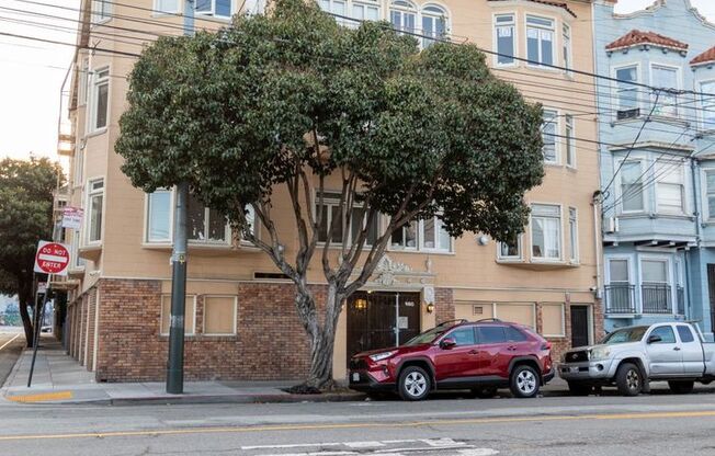 460 South Van Ness Avenue