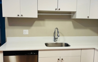 2 beds, 1 bath, 950 sqft, $2,800, Unit 7