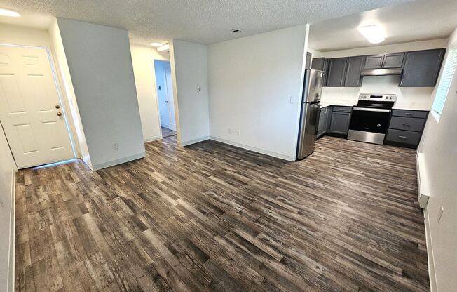 2 beds, 1 bath, 800 sqft, $1,525