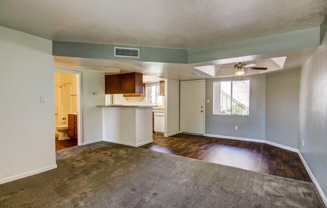 1 bed, 1 bath, 704 sqft, $1,500, Unit 105