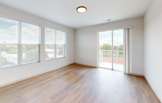 1 bed, 1 bath, 845 sqft, $1,625, Unit #323