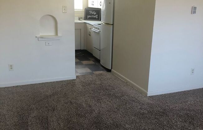 1 bed, 1 bath, 580 sqft, $655, Unit 1300-1607