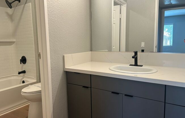 2 beds, 1 bath, 875 sqft, $2,595, Unit 224