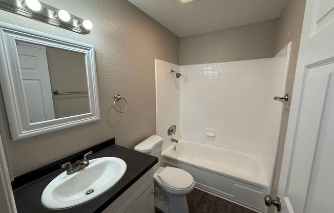 2 beds, 2 baths, 920 sqft, $2,425, Unit 52