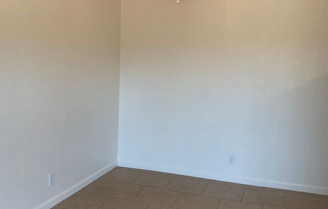 1 bed, 1 bath, 620 sqft, $1,295, Unit 3240 L