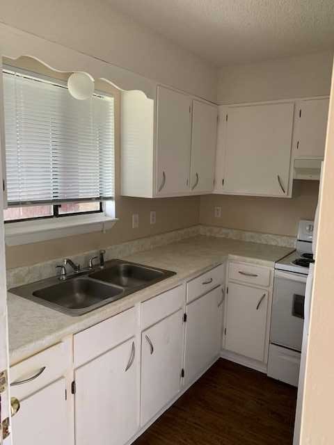 2 beds, 1.5 baths, 1,100 sqft, $1,200