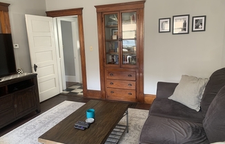 1 bed, 1 bath, 1,000 sqft, $2,300, Unit 2