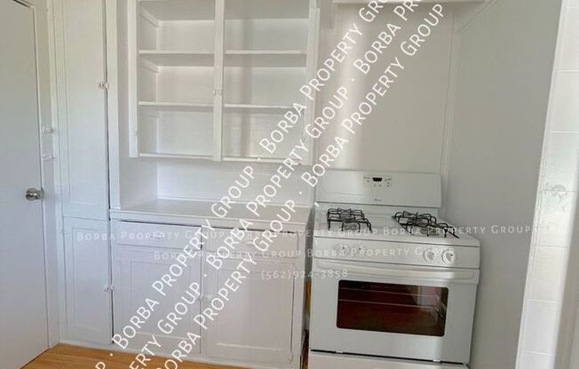 1348 CEDAR AVE