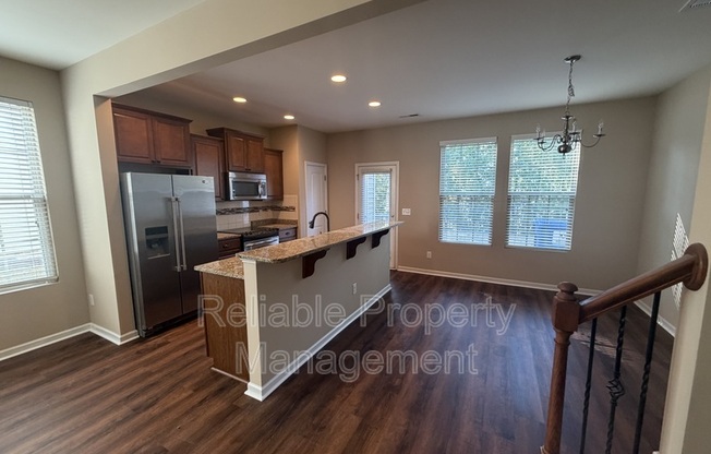 1015 GRAND RDG DR