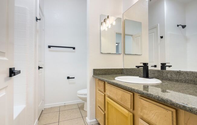 3 beds, 2 baths, 1,352 sqft, $1,795, Unit 215