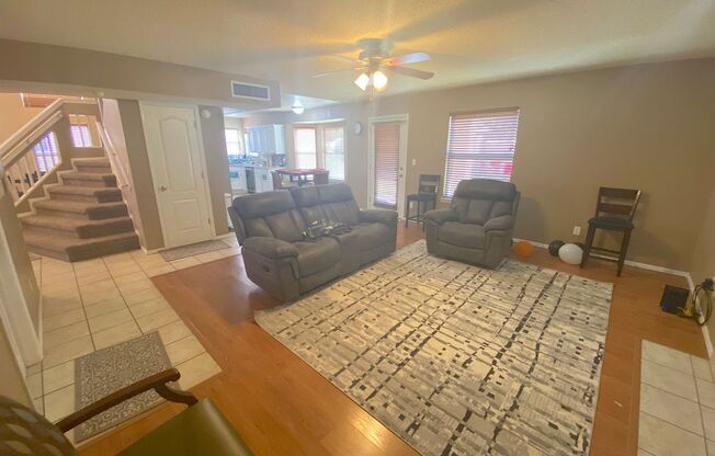 3 beds, 2.5 baths, $1,900