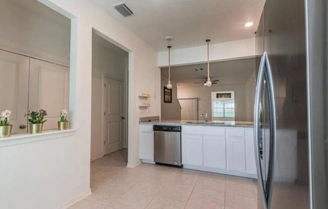 1122 Hillhurst Drive