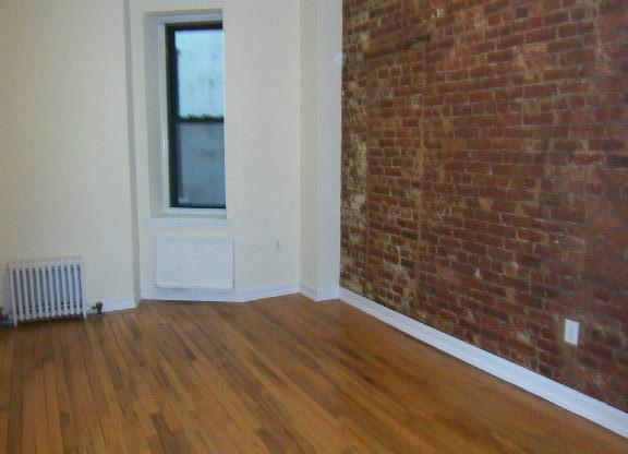906 AMSTERDAM AVE