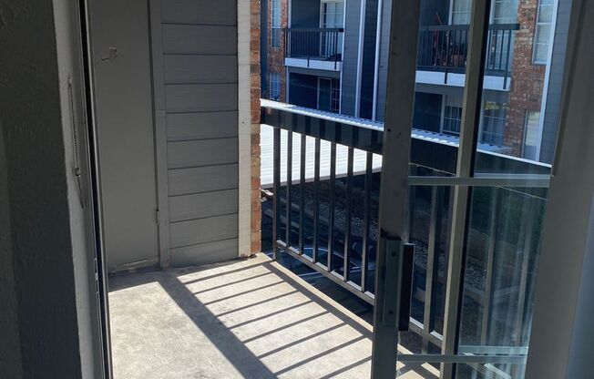 1 bed, 1 bath, $975, Unit # 927