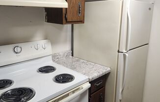 Studio, 1 bath, 500 sqft, $750, Unit #9