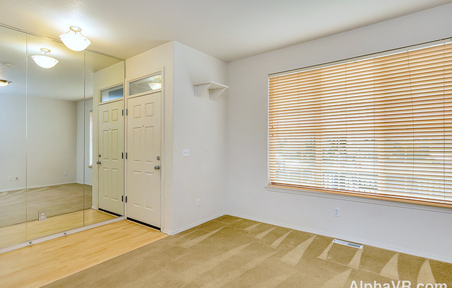 Charming 3 Bedroom | 2.5 Bathroom Townhome | Arbor Station Community | HOA Clubhouse | Pool | High-Speed Internet Included