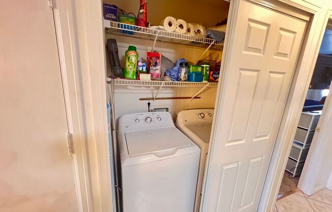2 beds, 2 baths, $1,900, Unit Unit 304