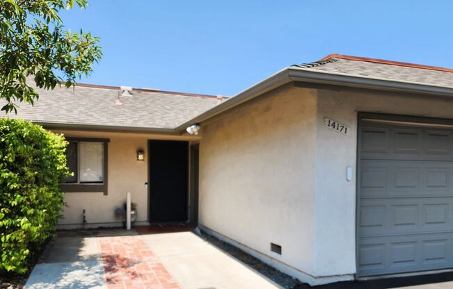 Rarely Available, Single-story, 2Bd 2Ba rental in Park Tustin Community