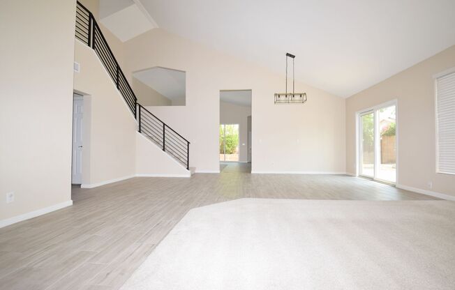 Beautiful 2935 sq ft 5 bedroom Ahwatukee home!