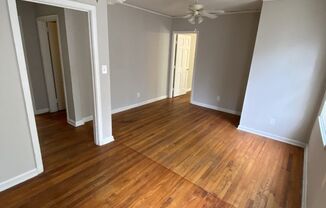 2 beds, 1 bath, $1,075, Unit 3B